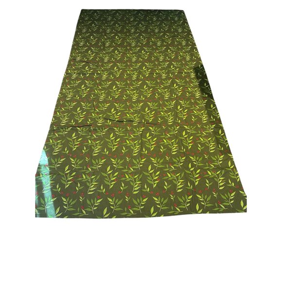 Christmas Green Floral Leaf Pattern Tablecloth - Picture 2 of 3